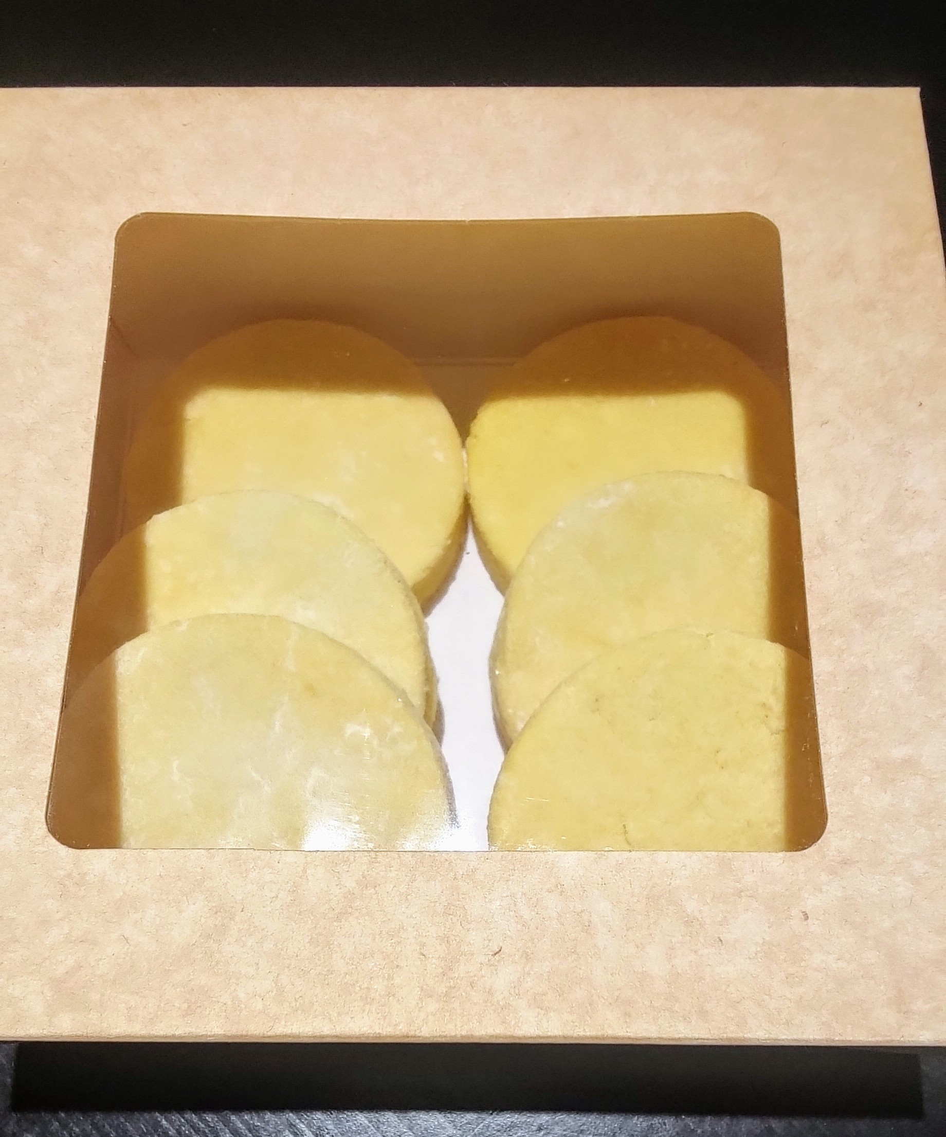 Šaldyti rankų darbo varškėčiai, 300g